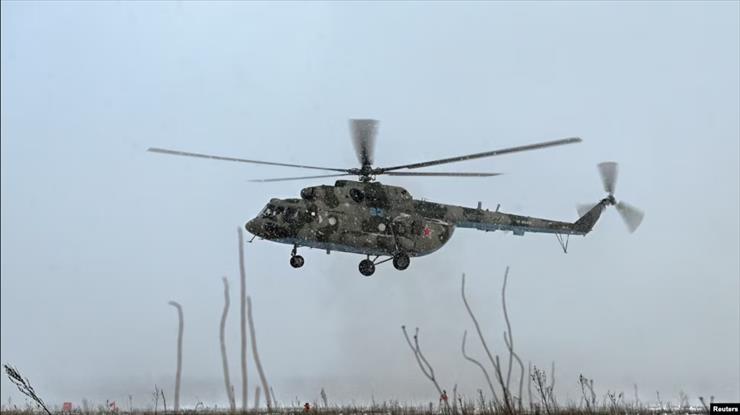 Wojna Ukraińsko-Rosyjska 2022-2024 Uzbrojenie - A Russian Mi-8 military helicopter.png